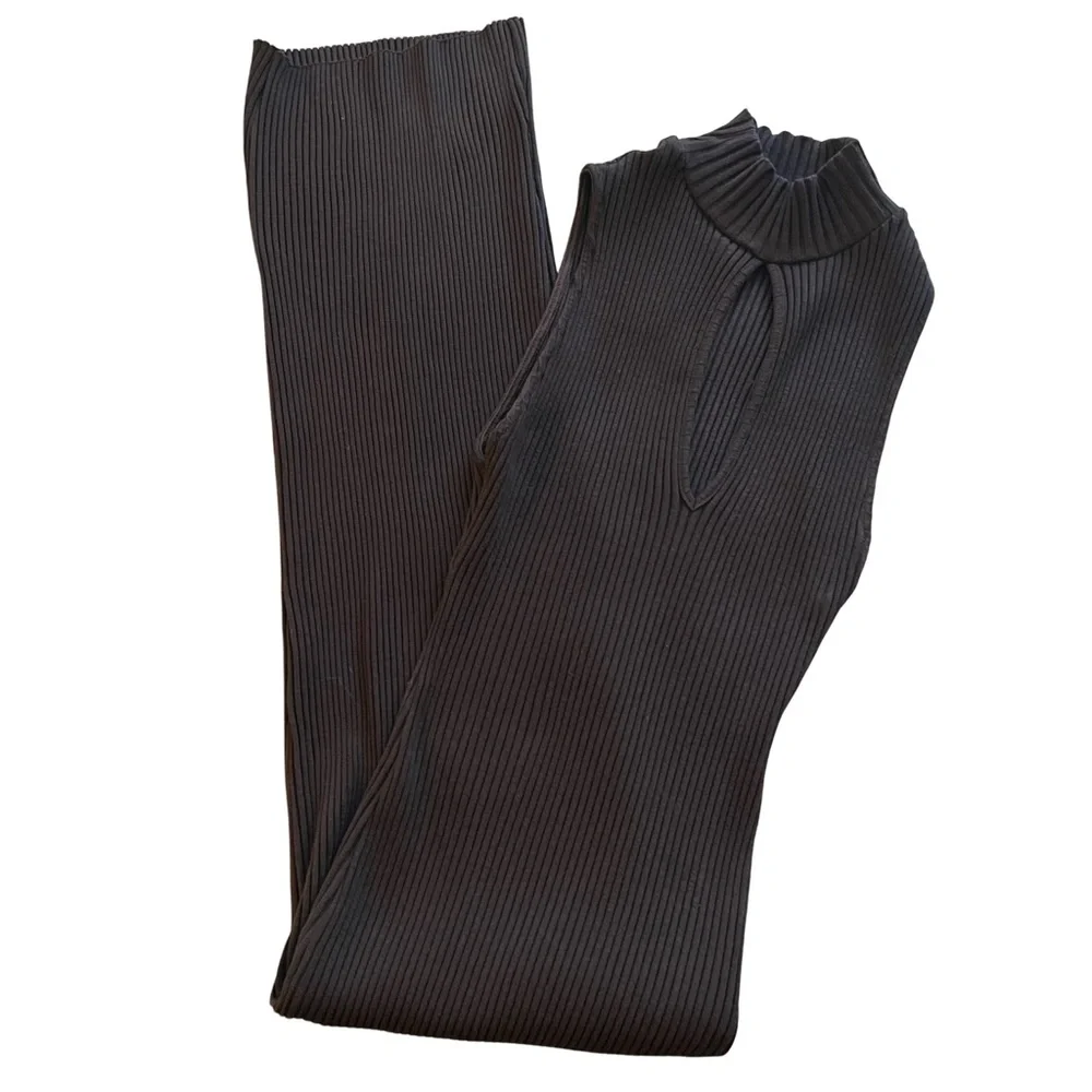 Zara Brown Bodycon Dress midi sleeveless ribbed keyhole front. - Picture 5 of 6